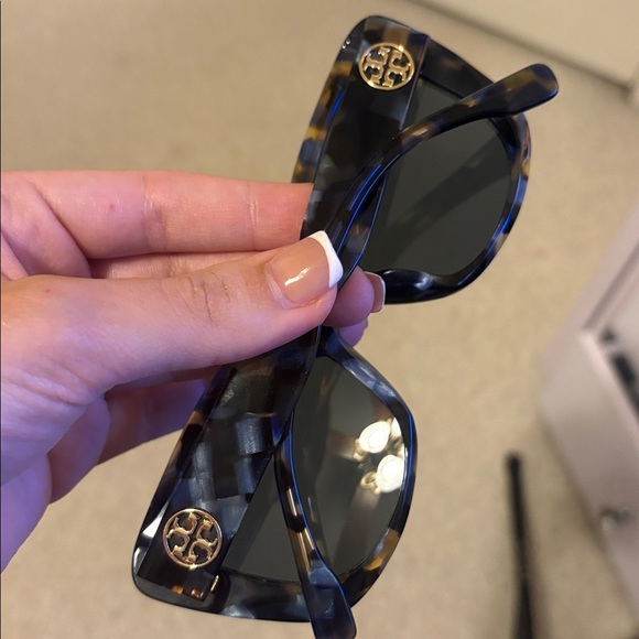 NEW Tory Burch TY7198U Butterfly Women Sunglasses - Picture 7 of 9